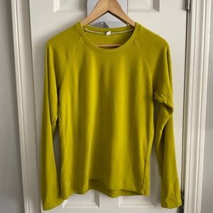UNIQLO Long-Sleeve Fleece Pullover